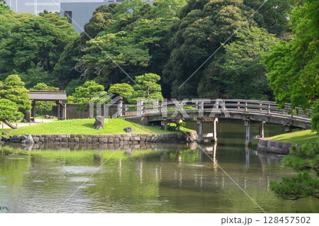 浜離宮恩賜庭園の風景 128457502