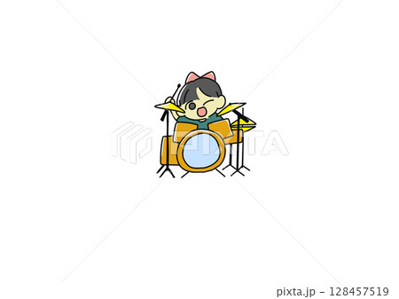 ドラムを楽しそうに叩く少女 128457519