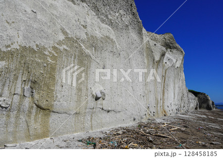 シラフラ（滝瀬海岸・乙部町） 128458185