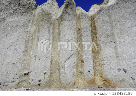 シラフラ（滝瀬海岸・乙部町） 128458189