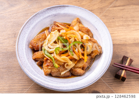 鶏もも肉の南蛮漬け 鶏もも肉の南蛮漬け 128462598