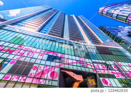 日本の東京都市景観 猛烈な暑さ。渋谷サクラステージSHIBUYAタワーなどを望む＝7月13日 128462630