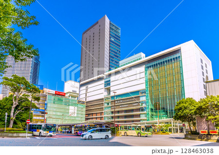 日本の横浜都市景観 7月。横浜駅やタワーマンションなどを望む=9日 日本の横浜都市景観 7月。横浜駅やタワーマンションなどを望む=9日 128463038