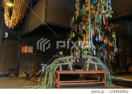 神棚と七夕飾り 128468862