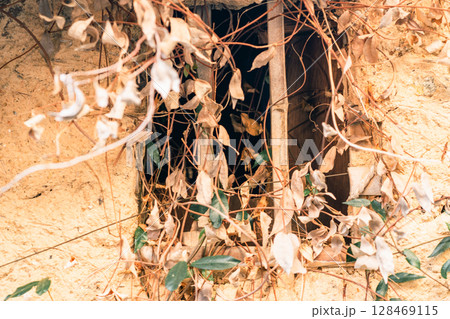 滋賀県近江八幡市から琵琶湖の沖合約1.5㎞に浮かぶ沖島の島内を撮影 128469115