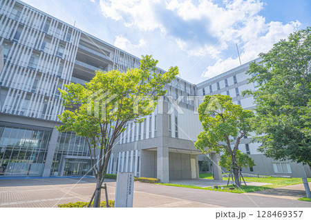 東京大学大気海洋研究所のモダンな研究棟（柏キャンパス） 128469357