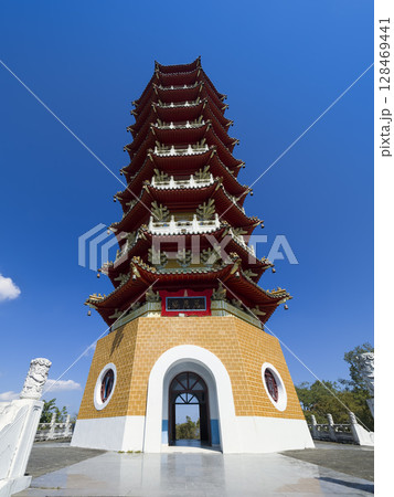 台湾・日月潭 慈恩塔 / Ci'en Pagoda, Yuchi, Nantou, Taiwan 128469441