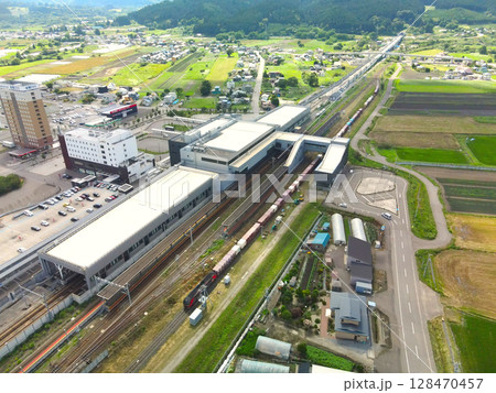 夏の北海道北斗市で新函館北斗駅の風景を空撮 夏の北海道北斗市で新函館北斗駅の風景を空撮 128470457