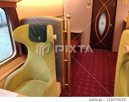 観光列車あをによし 128470616