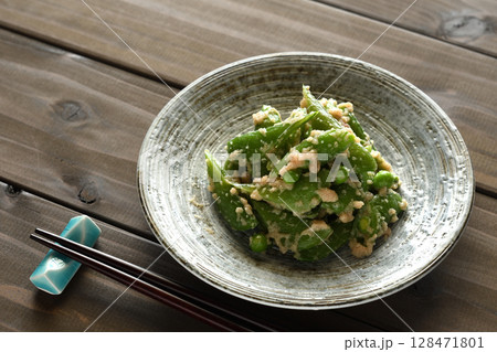 スナップエンドウの明太マヨ和え 128471801