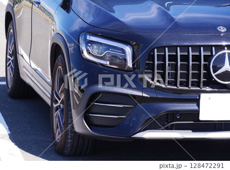 輸入車イメージ メルセデスベンツGLBのフロントマスク 輸入車イメージ メルセデスベンツGLBのフロントマスク 128472291
