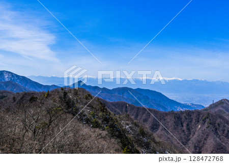 本社ヶ丸から見る南アルプス 128472768