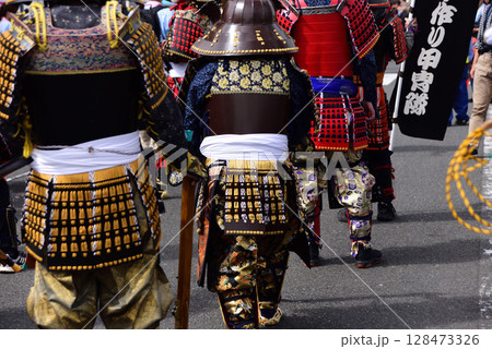 鎧甲冑武者 128473326