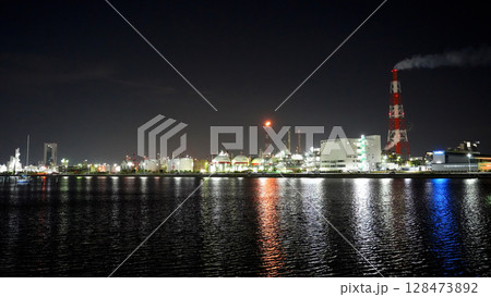 四日市コンビナート　工場夜景 128473892