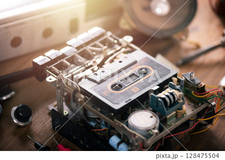 Fixing vintage radio cassette recorder 128475504