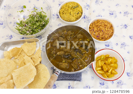 スリランカ料理を作る 128478596