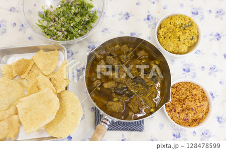 スリランカ料理を作る スリランカ料理を作る 128478599