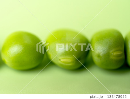 green peas green peas 128478933