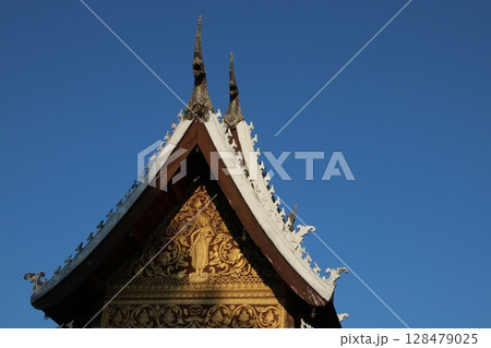 ワット・シエントーンのレリーフ 128479025