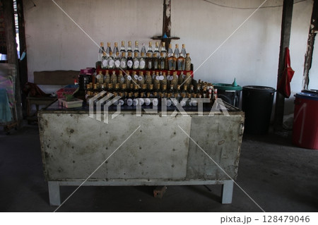 蒸留酒ラオ・ラーオ 128479046