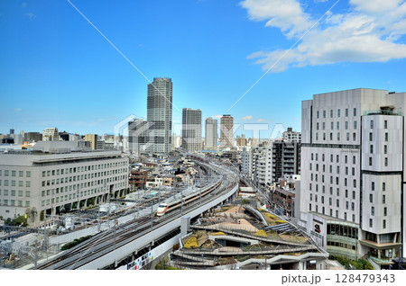 東京スカイツリータウンから曳舟駅　イーストコア曳舟二番館の風景 128479343