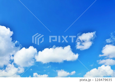 夏の青空と雲 夏の青空と雲 128479635
