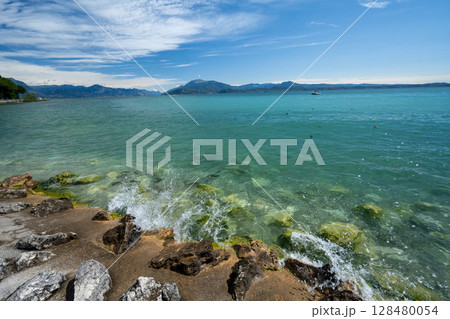 イタリア・ドロミテの美しい風景 128480054