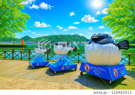 ふぐの置物　カモンワーフ　ボードウォーク 128482013