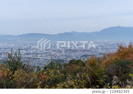 京都一周トレイルとその周辺の景色 京都一周トレイルとその周辺の景色 128482305