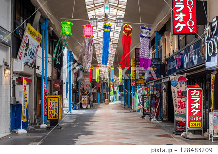 四日市一番街商店街「三重県 四日市市」 128483209