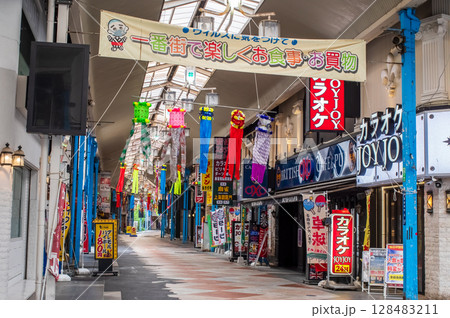四日市一番街商店街「三重県 四日市市」 四日市一番街商店街「三重県 四日市市」 128483211