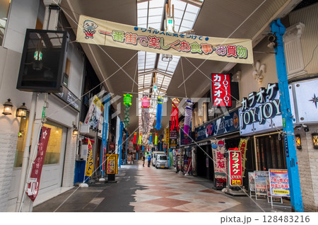四日市一番街商店街「三重県 四日市市」 四日市一番街商店街「三重県 四日市市」 128483216