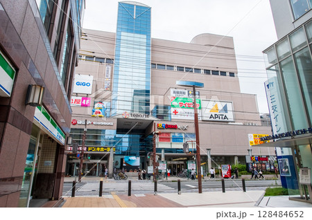 近鉄四日市駅周辺の複合商業施設 128484652