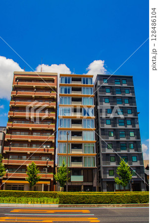 【京都風景】五条通りの空とビル群（河原町五条から堀川五条まで） 128486104