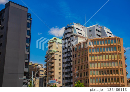 【京都風景】五条通りの空とビル群（河原町五条から堀川五条まで） 128486118