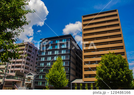 【京都風景】五条通りの空とビル群（河原町五条から堀川五条まで） 128486166