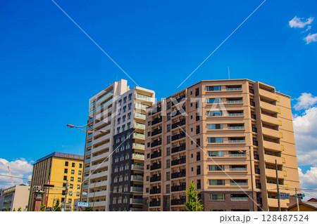 【京都風景】五条通りの空とビル群（河原町五条から堀川五条まで） 128487524