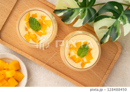 マンゴー マンゴ ムース 128488450