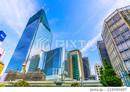 日本の東京都市景観7月。日本橋や日本橋一丁目の再開発事業などを望む。新たな時代に… 日本の東京都市景観7月。日本橋や日本橋一丁目の再開発事業などを望む。新たな時代に… 128490897