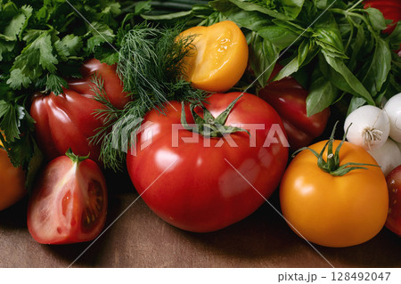Fresh Tomatoes Herbs Vegetables Healthy Ingredients Fresh Tomatoes Herbs Vegetables Healthy Ingredients 128492047