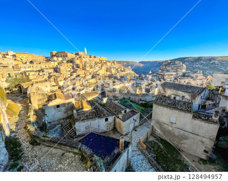 南イタリアの世界遺産　マテーラの洞窟住居群 128494957