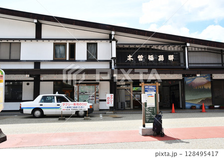 木曾福島駅_タクシー待ち_02 128495417
