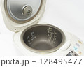 古い炊飯器 128495477