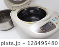 古い炊飯器 128495480