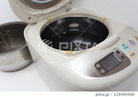 古い炊飯器 128495480