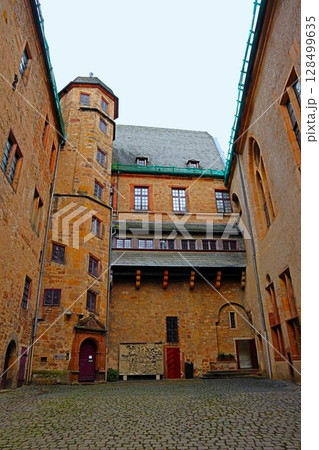 ドイツ・マールブルク城 128499635