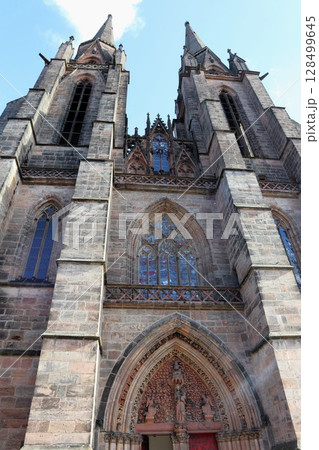 ドイツ・マールブルクの聖エリザベート大聖堂 ドイツ・マールブルクの聖エリザベート大聖堂 128499645