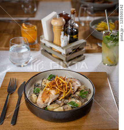 Grilled chicken breast 128500142