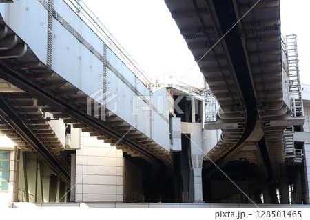 千葉都市モノレールの軌道桁 128501465