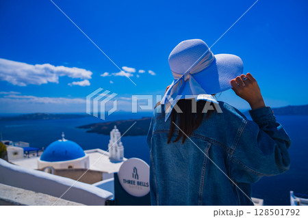 ギリシャのサントリーニ島の美しい風景 128501792